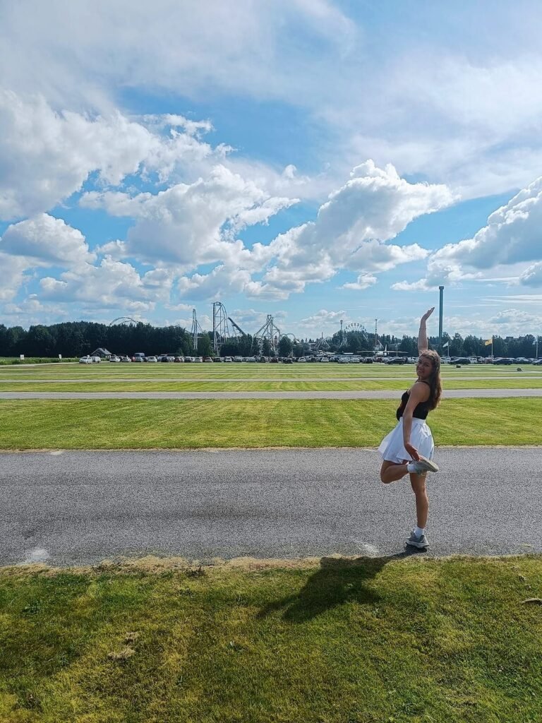 Jazz on her way to amusement park