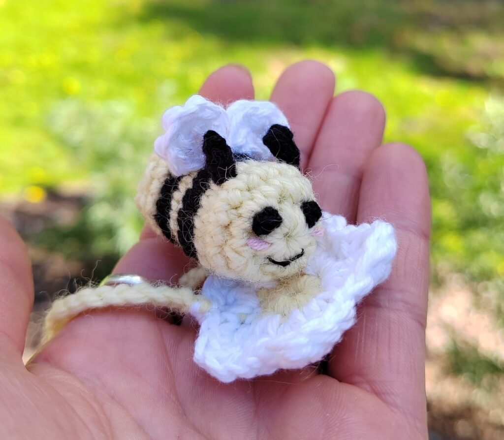 Crocheted bumblebee bookmark